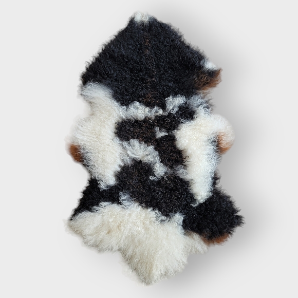 Noryageur Other - Striking Colors Mongolian Sheepskin - Tibet Fur Lambskin Throw 42" x 27"